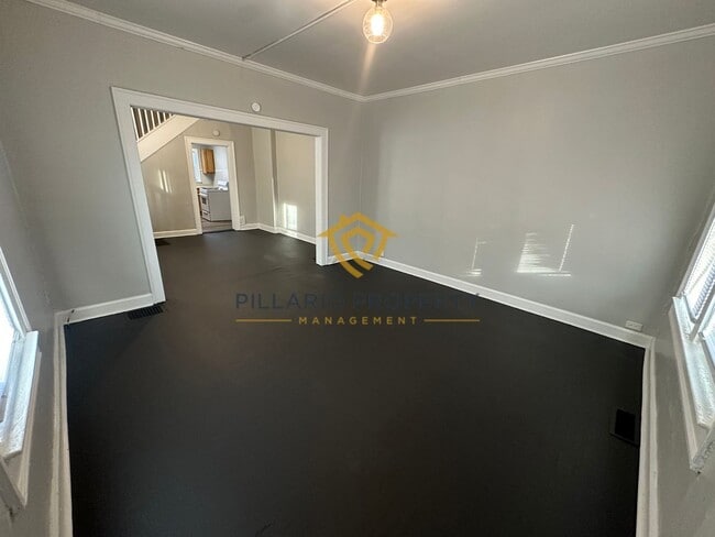 Photo - 28-30 N LaSalle St. Unit 28