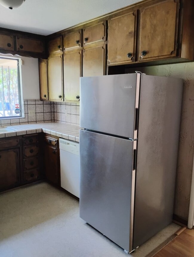 Photo - 635 Stanford Ct