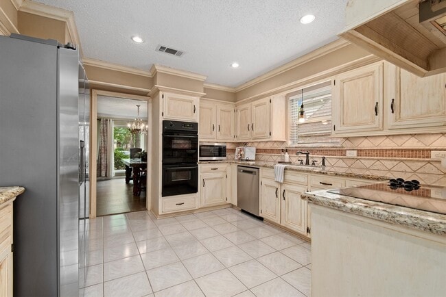 Photo - 16130 Hexham Dr