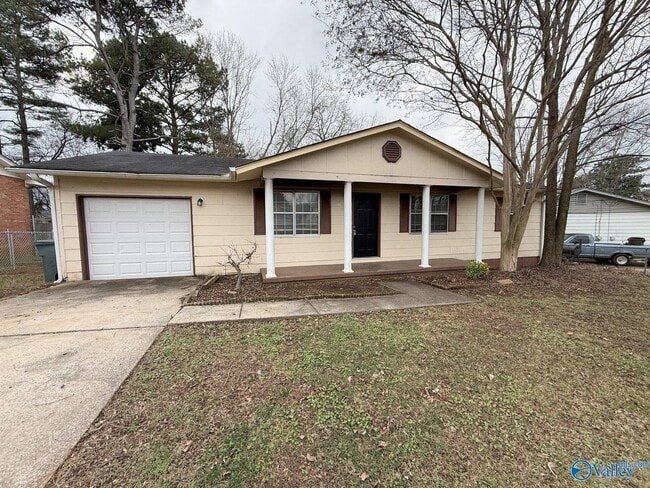 Photo - 640 Dawson Terrace NW