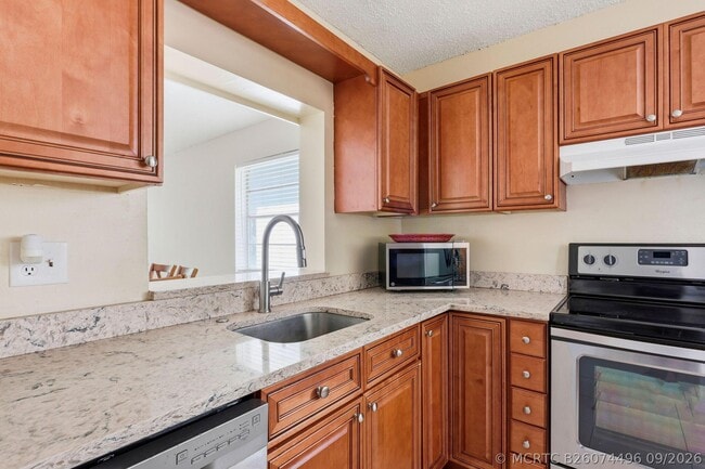 2825 SW 22nd Ave Unit 201