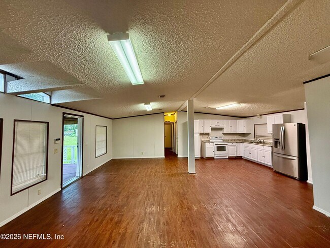 Photo - 2262 Chaffee Rd S