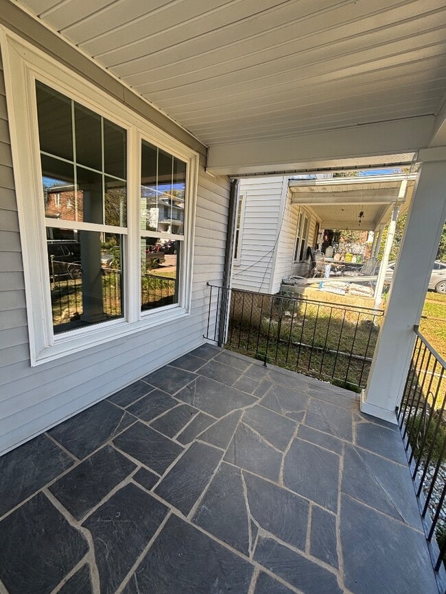 Photo - 1515 8th St SE