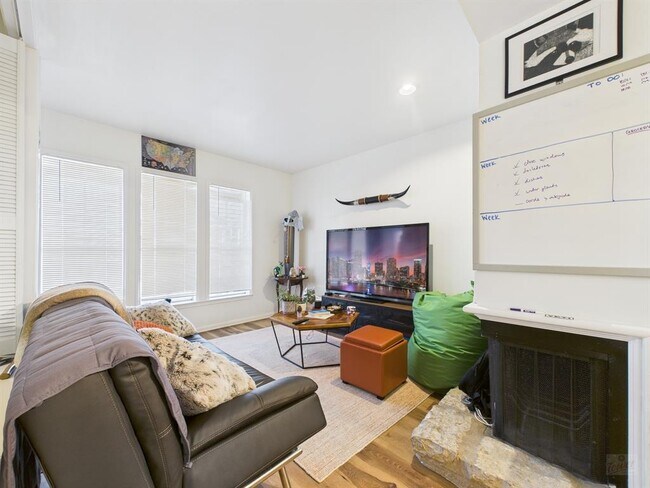 Photo - 2529 Rio Grande St Unit 24