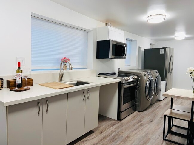 Photo - 2440 Wickstrom Pl SW