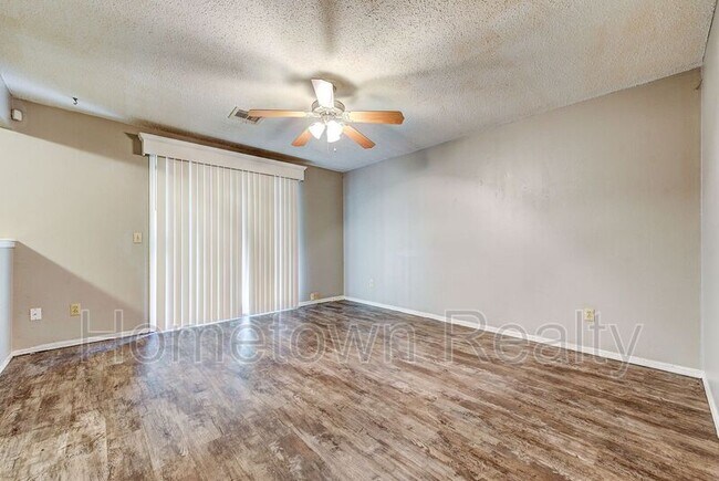 Photo - 5216 Creekwood Terrace