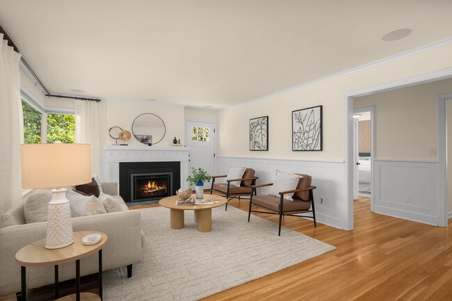 2456 3rd Ave W