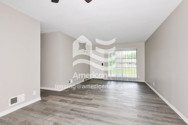 Photo - 200 Dundee Cir