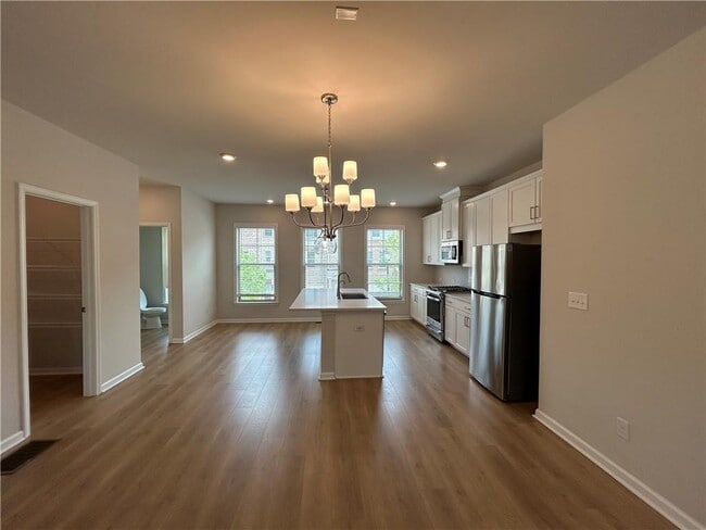 Photo - 3715 Davis Cir