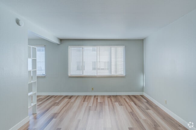 Living Room - Unit 3