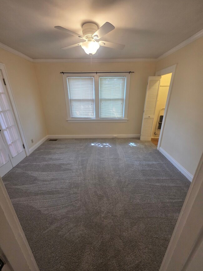 Photo - 6731 Lansdowne Ave
