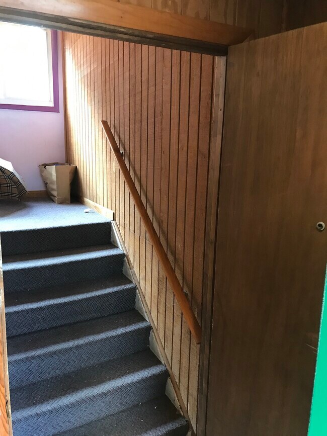 Entrance - 4628 Henry St Unit 2