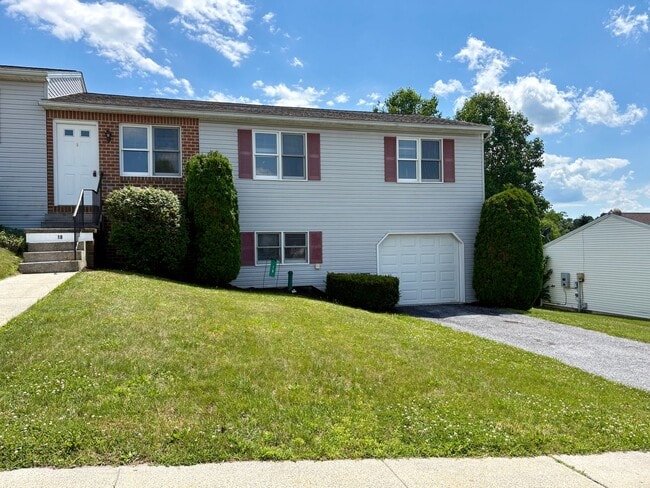 Photo - 3 Bedroom 1.5 Bathroom House Available in Dillsburg!