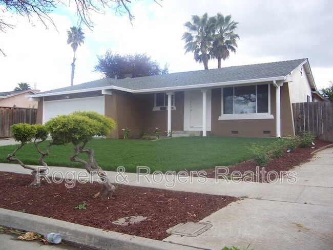 Photo - 2663 Westberry Dr House