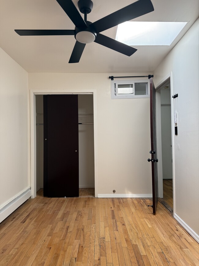 Building Photo - 13 Schaefer St Unit 1 Room