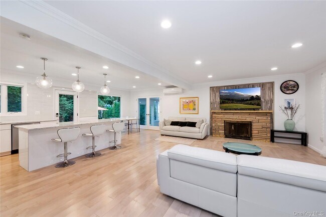 Photo - 29-33-33 212th St Unit 1F