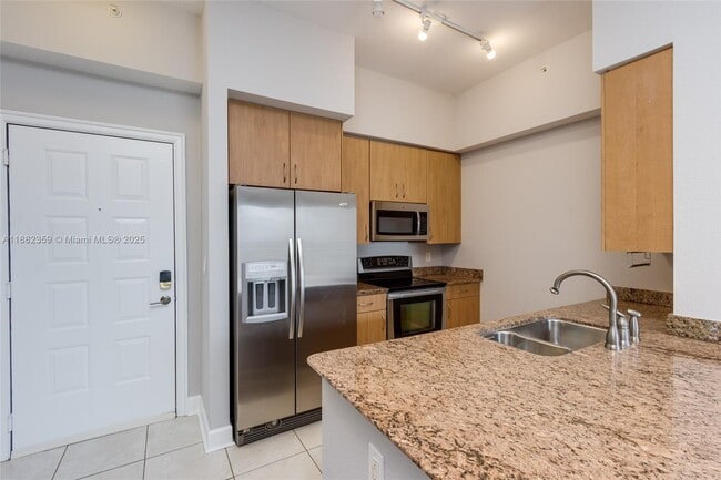 Building Photo - 1830 Radius Dr Unit 1315