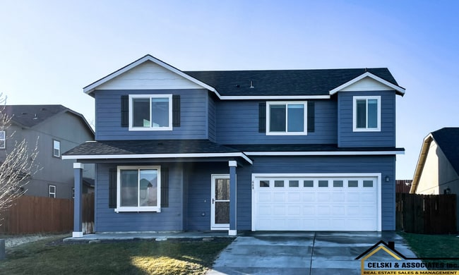Building Photo - 4 Bedroom, 2.5 Bath with an Office! Rental