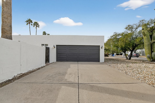 Photo - 6843 E Redfield Rd