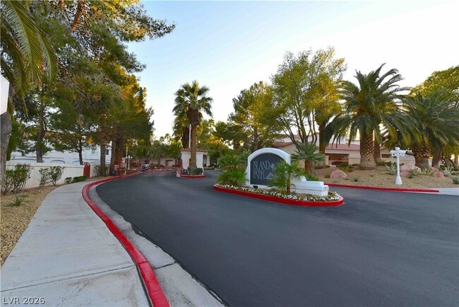 Photo - 2975 Bluegrass Ln Unidad 824