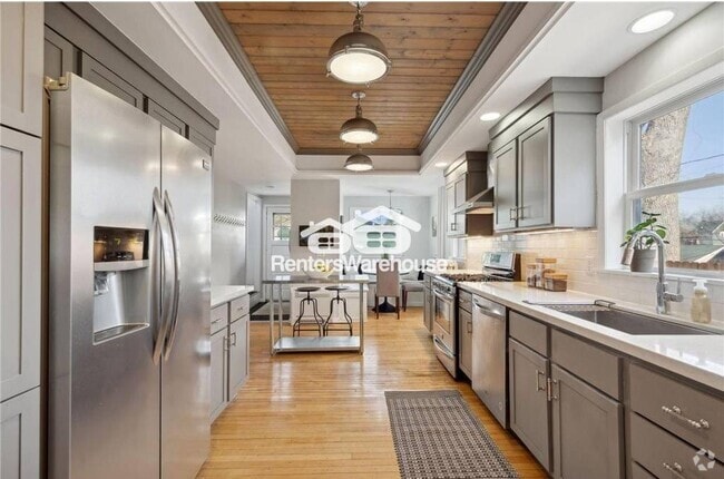 Building Photo - 1031 St Clair Ave Rental