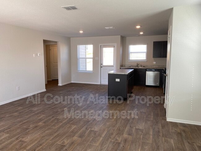 Photo - 5756 Brook Prairie