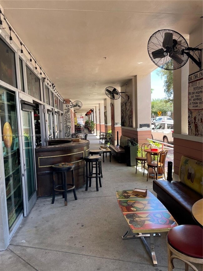 Photo - 1475 SW 8th St Unidad #403