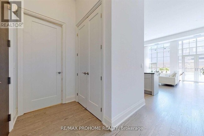 Photo - 20 Fred Varley Dr Unité 108