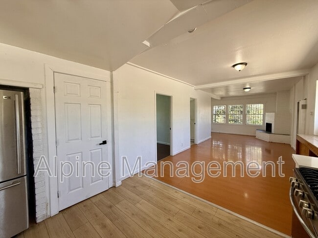 Photo - 806 52nd Ave