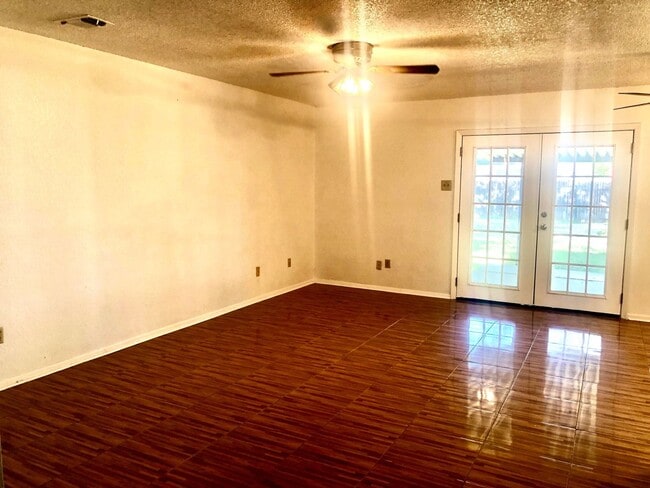 Photo - Pre leasing now for 4/1/2026