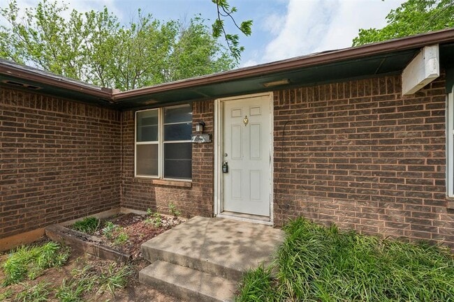 Photo - 3005 SE 51st St