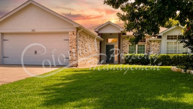 Building Photo - AVAILABLE SOON !