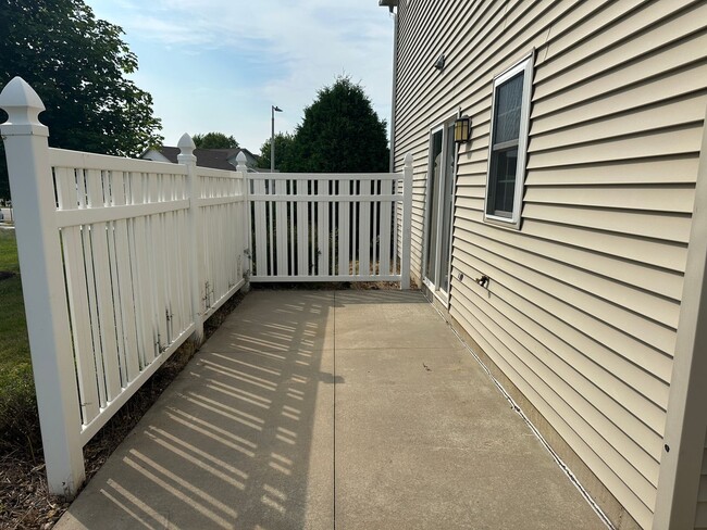 Photo - 6194 S Pointe Dr SW