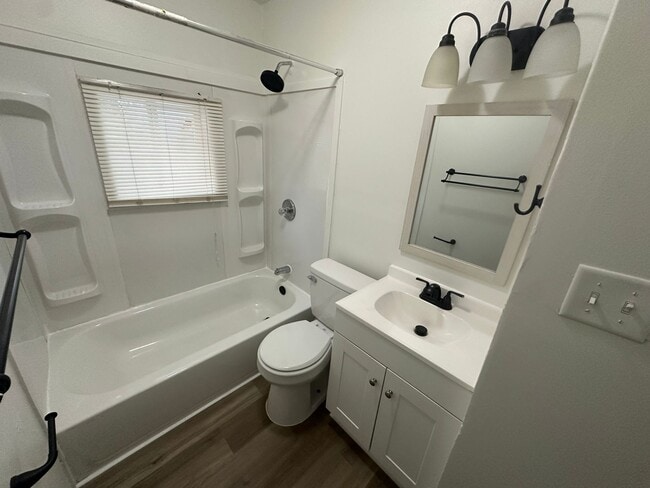 Photo - 2301 S Beacon St