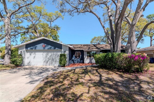 Building Photo - 912 Lakewood Dr Rental