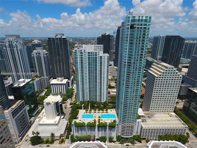 Photo - 950 Brickell Bay Dr Unit 1911