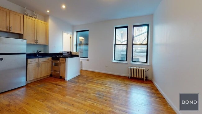 Building Photo - 307 E 77th St Rental