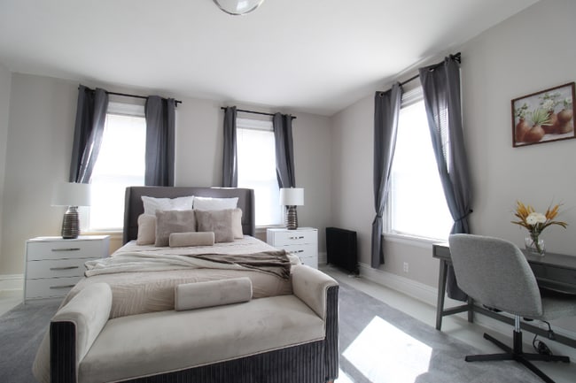 Photo - 800 Monroe Ave