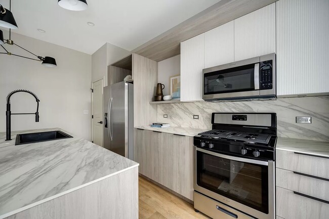 Photo - 3153 N Tripp Ave Unit 305