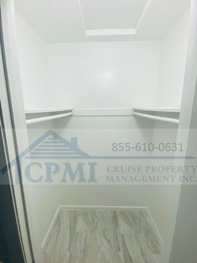 Photo - 307-333 Melody Lane