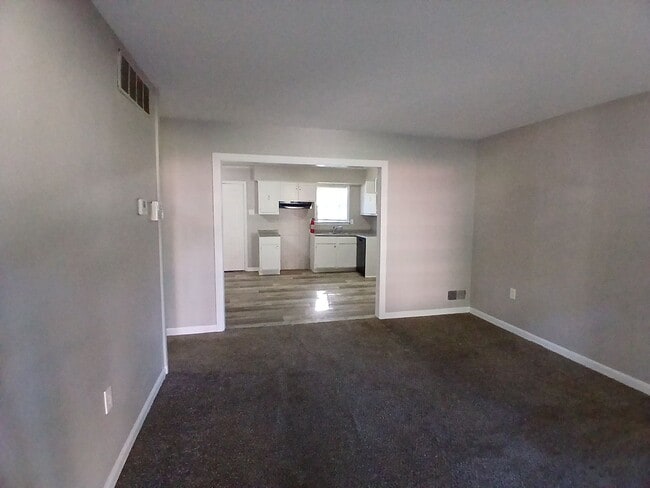 Photo - Move In Ready 3 Bedroom 1 Bath | Frayser