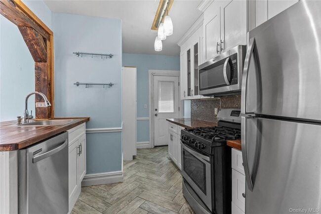 Photo - 22 Stephenson Blvd Unit 1st