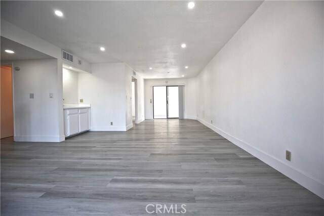 Photo - 210 W Grand Ave