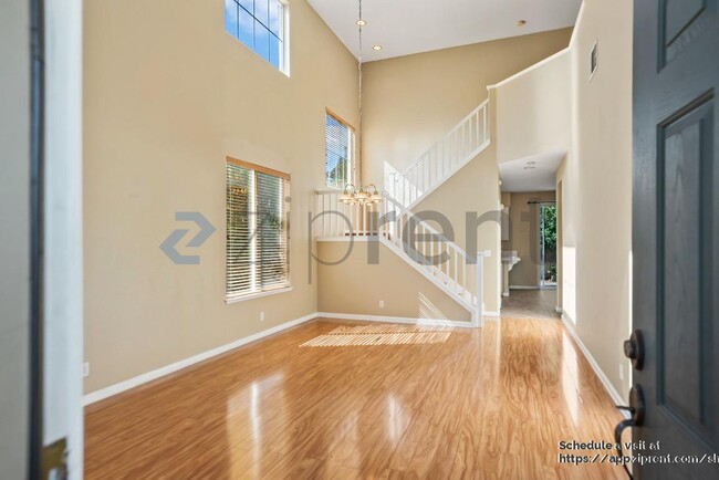 Photo - 8911 Church St