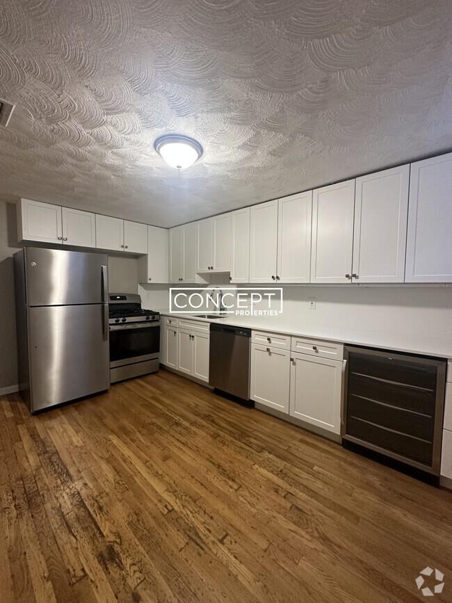 Building Photo - 7 Medford St Unit 1CP Rental