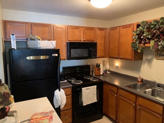 Photo - Summer Creek Apartments