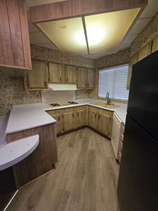 Photo - 25313 De Waide Ave
