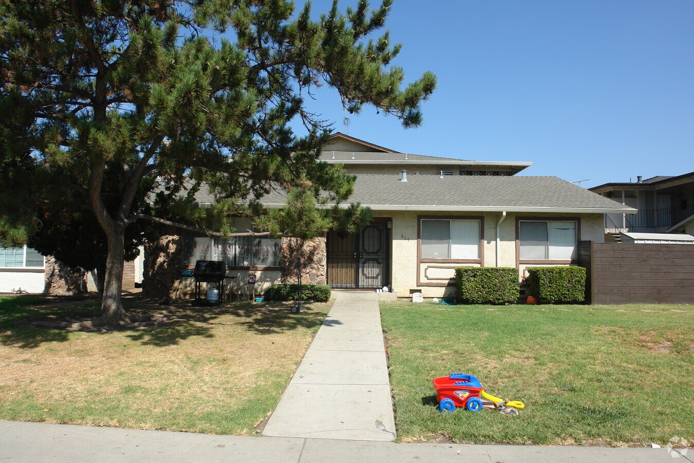 Photo - 865 West Branham Lane