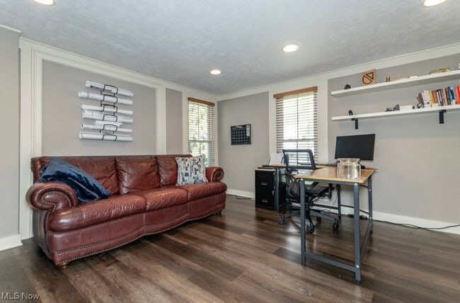 Photo - 37848 Euclid Ave Unidad down