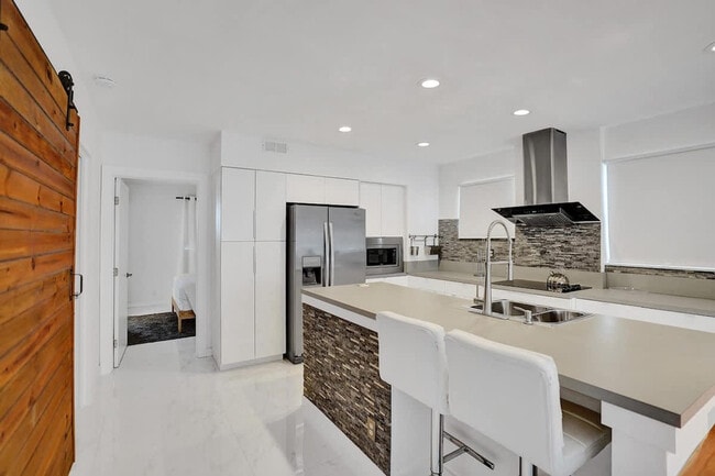 Photo - 3215 NE 7th St Unit SI FL2-ID1504114P